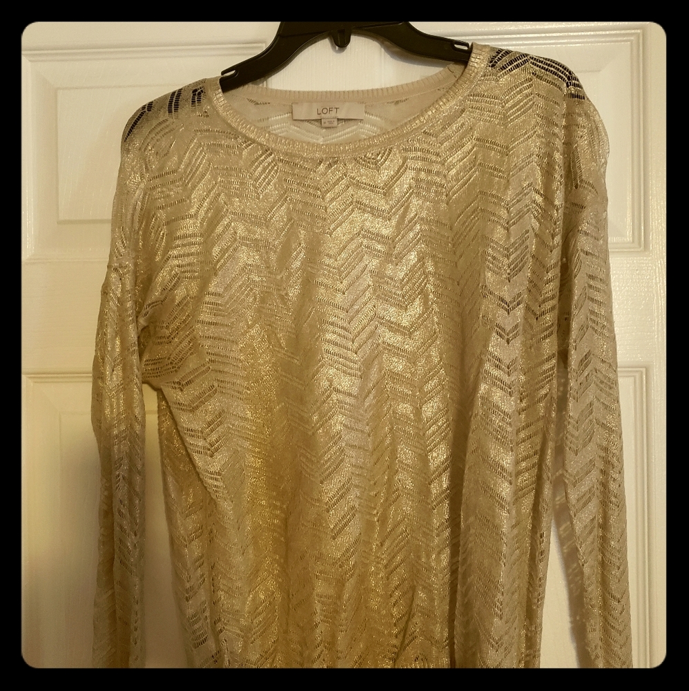 Loft gold sweater. NWOT.  SIZE M